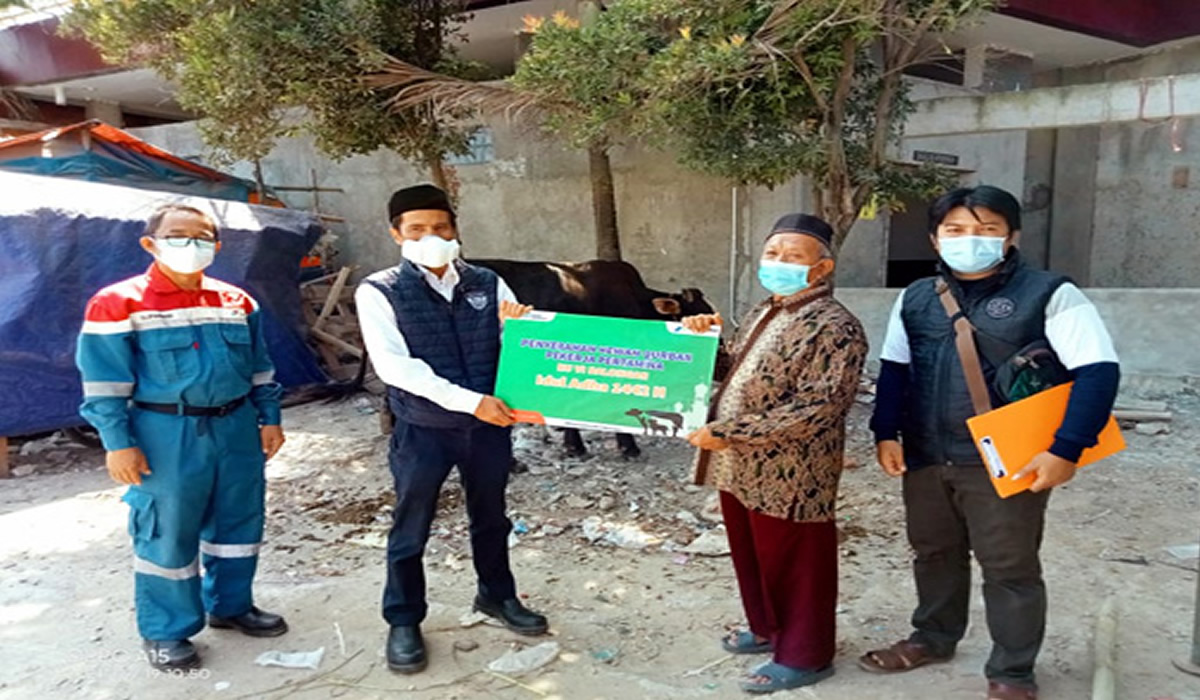 RU VI Balongan Salurkan Hewan Qurban Hidup sebelum Idul Adha 1442 H