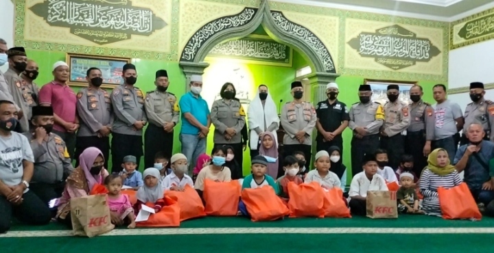 Polsek Tambora Jakarta Barat Gelar Pengajian Bersama dan Santunan Yatim Piatu Korban Covid 19