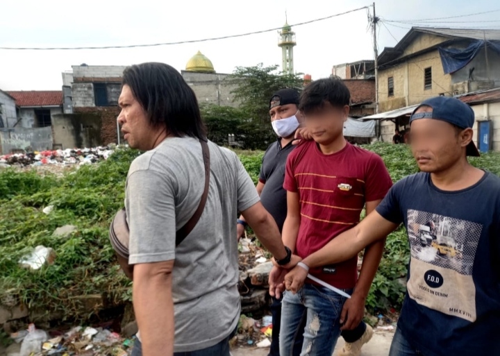 Jajaran Polsek Palmerah Grebeg Kampung “Boncos ” Enam Pemakai Narkoba di Amankan