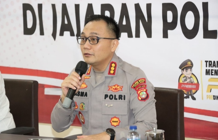 kapolres Metro Jakarta Barat Kombes Pol Pasma Royce Berikan Pembekalan dan Arahan Kepada Bhabinkamtibmas