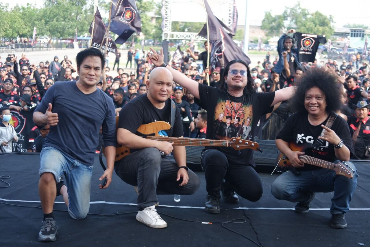 Advorock Tampil Memukau di HUT GMPI Yang Pertama di Karawang Barat