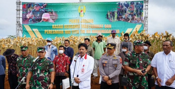 Kapolres Sukabumi Dampingi Irwasda Polda Jabar Hadiri Panen Raya Jagung KASAD dan Peresmian TNI AD Manunggal Air