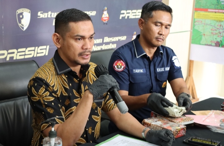 Satnarkoba Polres Metro Jakarta Barat Amankan Seorang Mahasiswa Sebuah Perguruan Tinggi di Jawa Barat