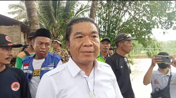 Al Muktabar Pj Gubernur Banten Datangi Lokasi Banjir Baksel