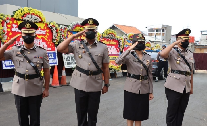 Kapolres Metro Jakarta Kombes Pol Pasma Royce Gelar Serah Terima Jabatan Kapolsek dan Kasatreskrim