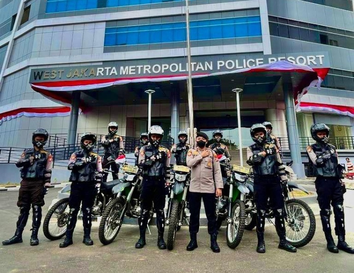 Beberapa Remaja Diamankan Patroli Perintis Presisi Polres Metro Jakarta Barat Usai Lakukan Aksi Tawuran