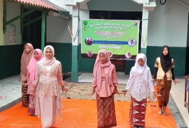 SMP 12 Muhammadiyah Grogol Gelar Gebyar P5 Kurikulum Merdeka