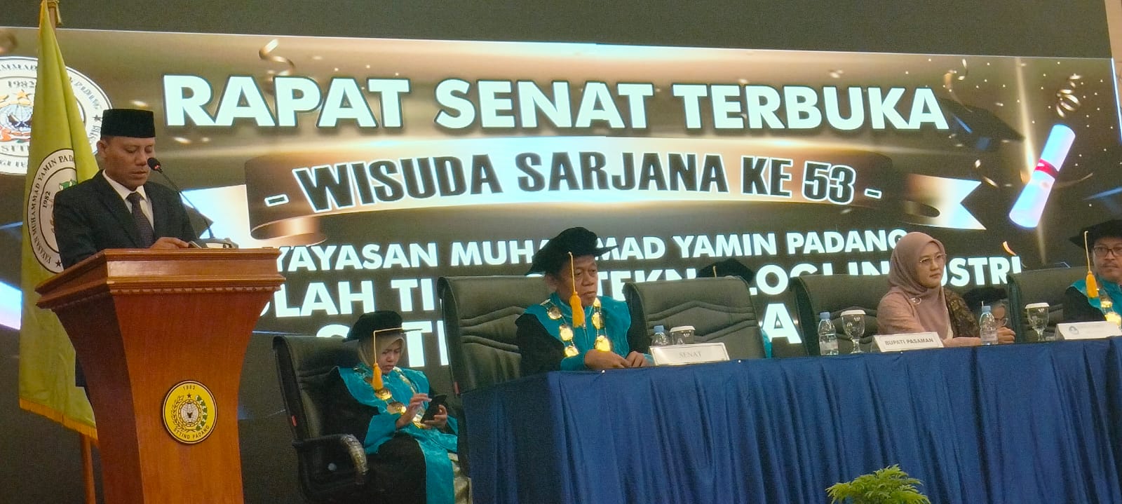 Sabar AS Berikan Orasi Ilmiah Pada Wisuda Sarjana ke 53 STTIND PadangSabar AS: Pasaman Akan Jadi Pintu Gerbang Utara Sumbar Yang Menjanjikan Di Masa Depan