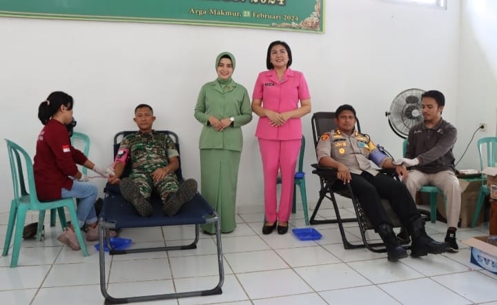 Kapolres Bengkulu Utara Ikut Donor Darah Peringati HUT Persit Kartika Chandra Ke-78