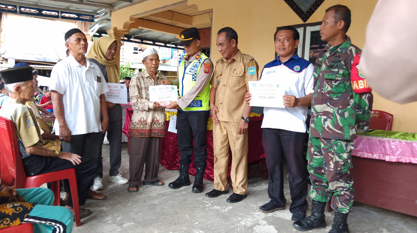 48 KPM Tahun 2024 Bantuan BLT Desa Lubar sudah di salur kan dan sudah Diterima oleh penerima KPM