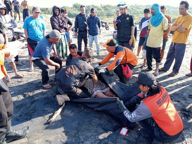 Tim SAR Gabungan Temukan Salah Satu Korban Dalam Keadaan Meninggal