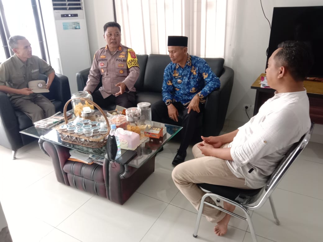 Kapolsek Dramaga Giat Cooling System Lakukan Kunjungan ke Muspika Pasca Pilkada Serentak Mantap Praja 2024