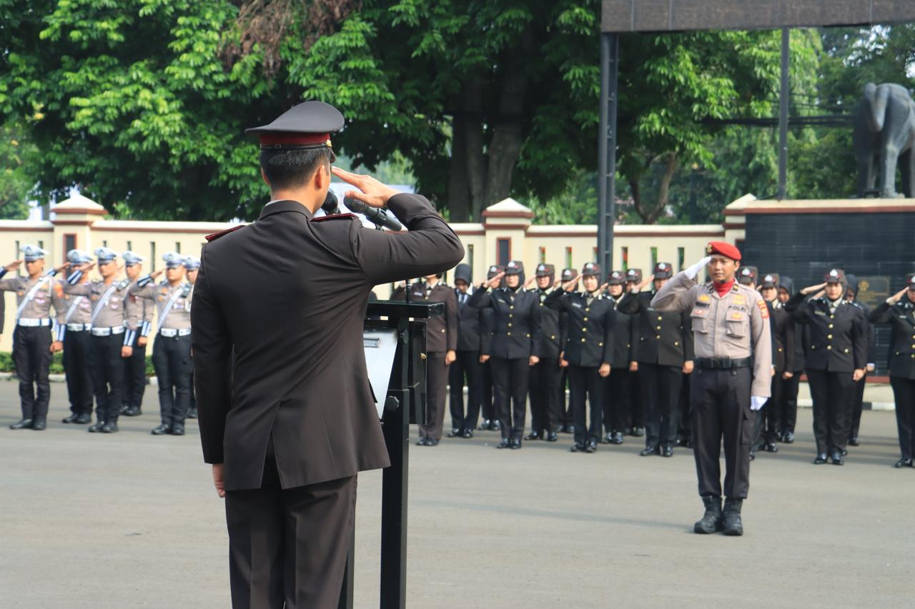 Polres Bogor Laksanakan Upacara Memperingati Hari Pahlawan Untuk Mengenang Serta Menghormati Perjuangan Para Pahlawan