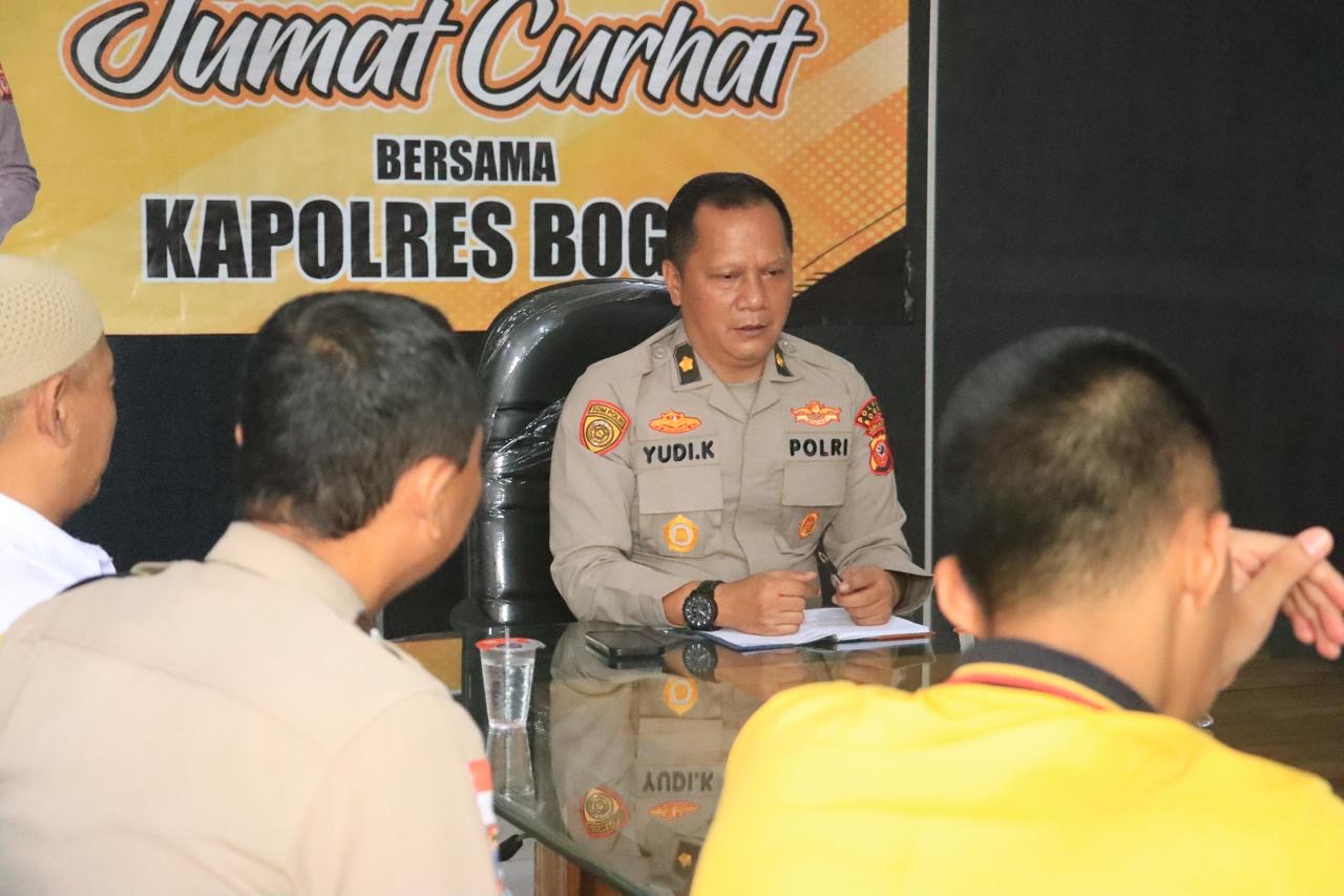 Polres Bogor Gelar Jumat Curhat Warga Sampaikan Keluhan Masyarakat Terkait Kenakalan Remaja Serta Lalu Lintas
