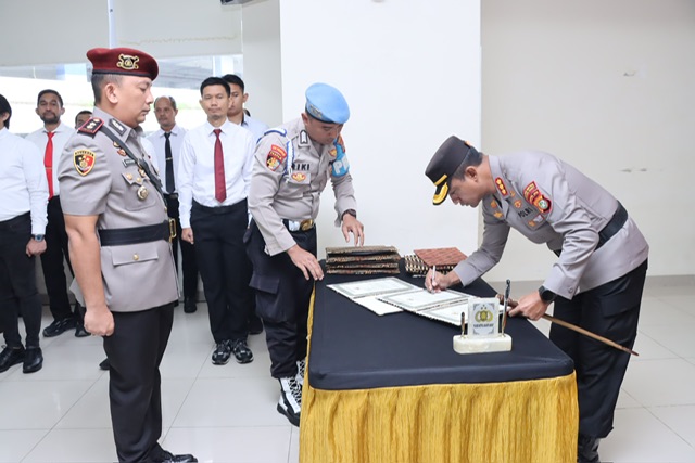 Polres Metro Jakbar Gelar Sertijab, Berikut sejumlah pejabat Utama dan Kapolsek Jajaran Yang diserahterimakan