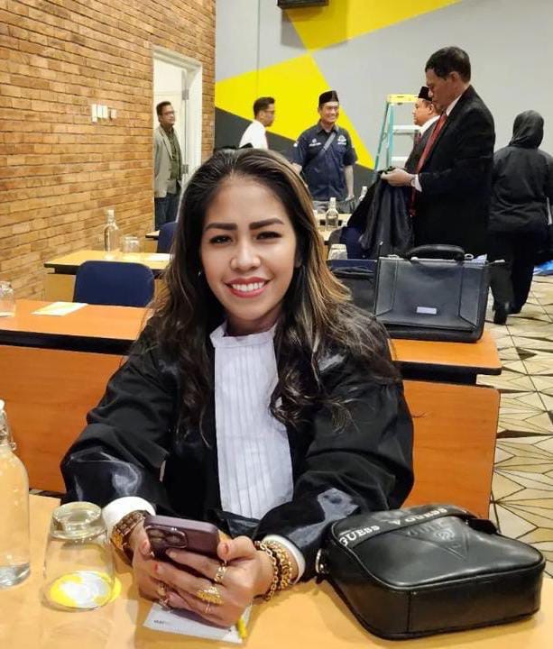 Ririn Nurindah,SH.Wanita Cantik Yang Menjadi Buah Bibir Karena Talentanya