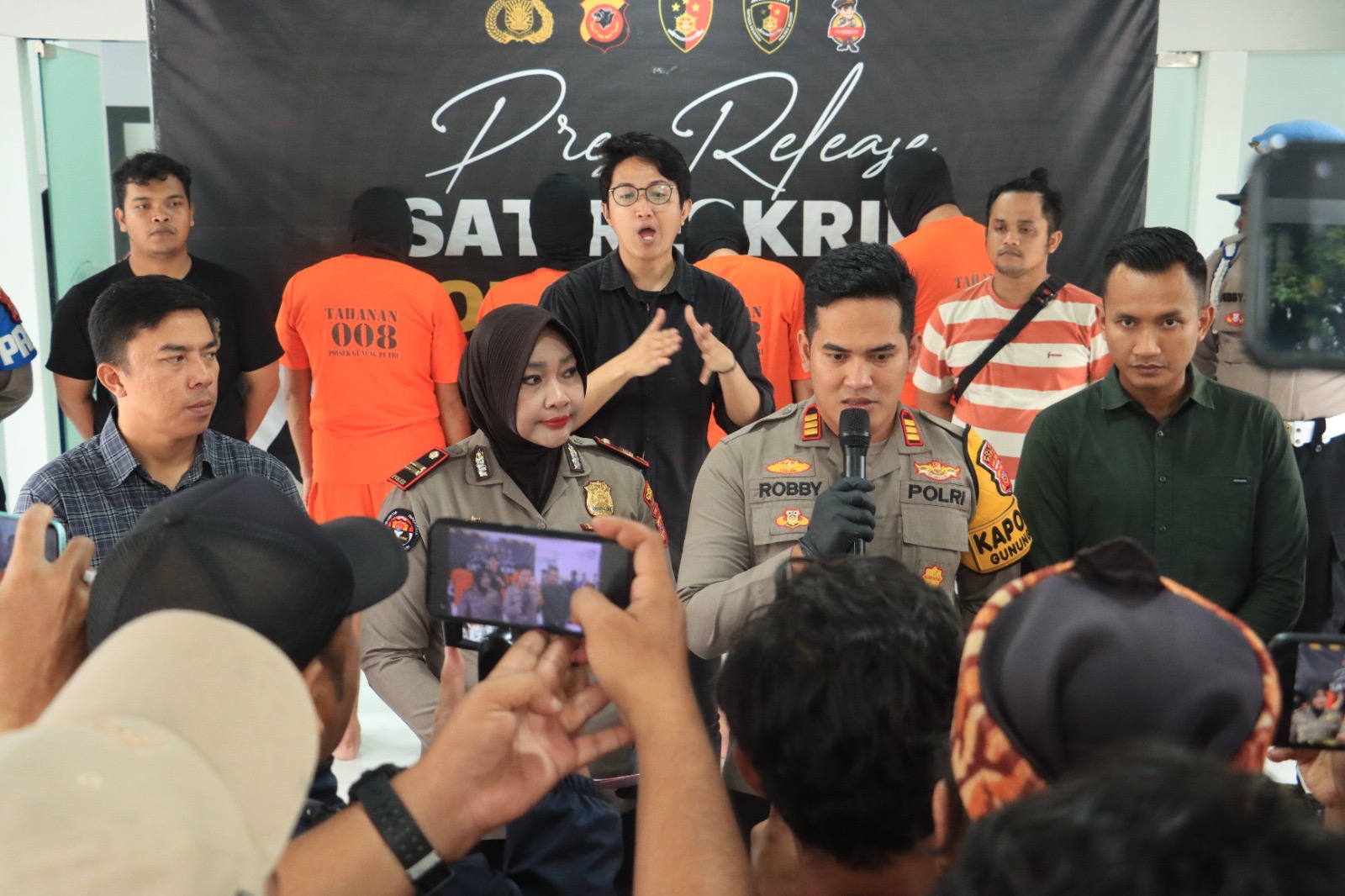 Polsek Gunung Putri Bersama Polres Bogor Berhasil Ungkap Kasus Pencurian Dengan Kekerasan di Kota Wisata