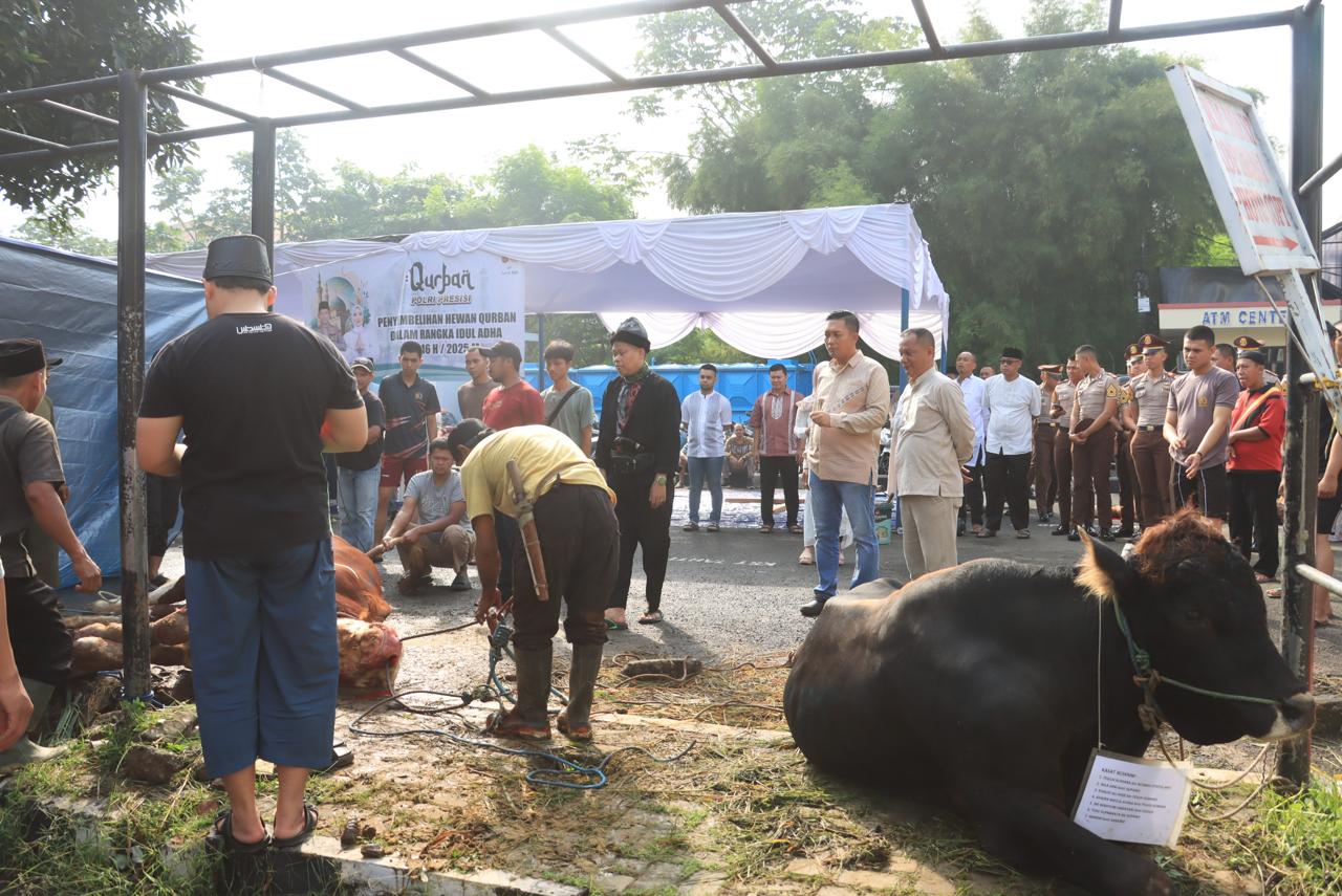 Kapolres Bogor Laksanakan Salat Idul Adha dan qurban Bersama Anggota Polres Bogor