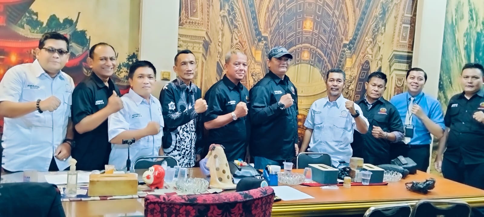 Rapat Kordinasi Advokat dan Paralegal Dragon Law Firm: Pengembangan Layanan Hukum yang Lebih Efektif