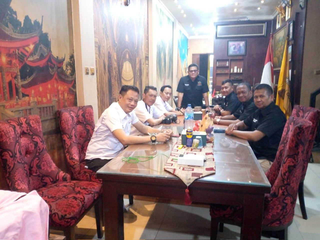 Rapat Koordinasi Lawyer dan Paralegal Dragon Law Firm, Membahas Strategi Hukum
