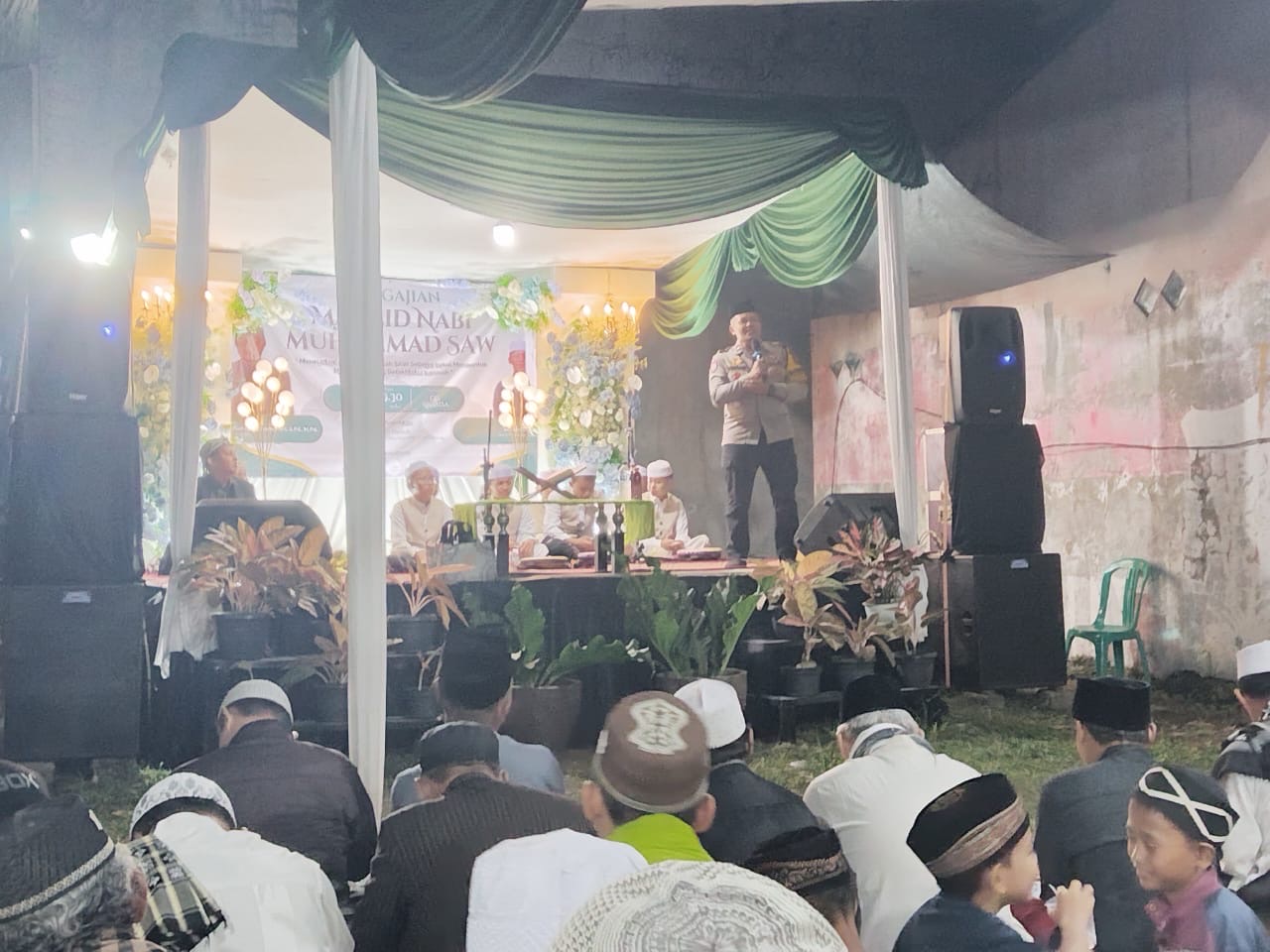 Bhabinkamtibmas Ciawi Hadiri Maulid Nabi Muhammad SAW, Sekaligus Ajak Warga Aktifkan Siskamling