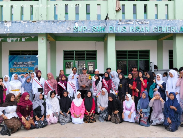 Bhabinkamtibmas Desa Karang Tengah Berikan Edukasi Cegah Tawuran dan Bahaya Narkoba Melalui “Police Goes To School”