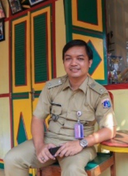 Camat Tambora Rutin Ngantor di Kelurahan dan Sekretariat RW, Jemput Bola Pelayanan dan Pembangunan Masyarakat