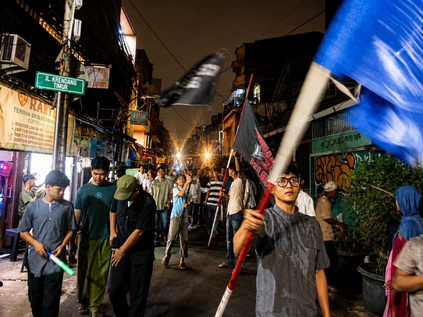 KATAR UNIT RW 04 Kelurahan Krendang Gelar Pawai Obor Sambut Tahun Baru Islam 1 Muharram 1448 H