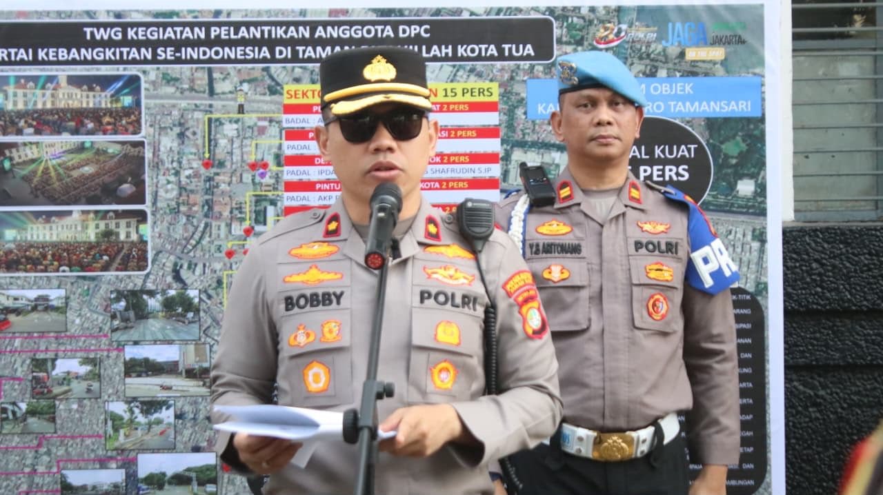 Polres Metro Jakarta Barat Gelar Apel Pengamanan Pelantikan DPC PKB Seluruh Indonesia di Kawasan Kota Tua